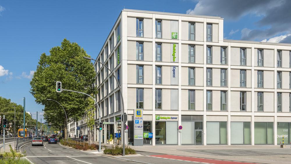 Holiday Inn Express Heidelberg City Centre Bagian luar foto