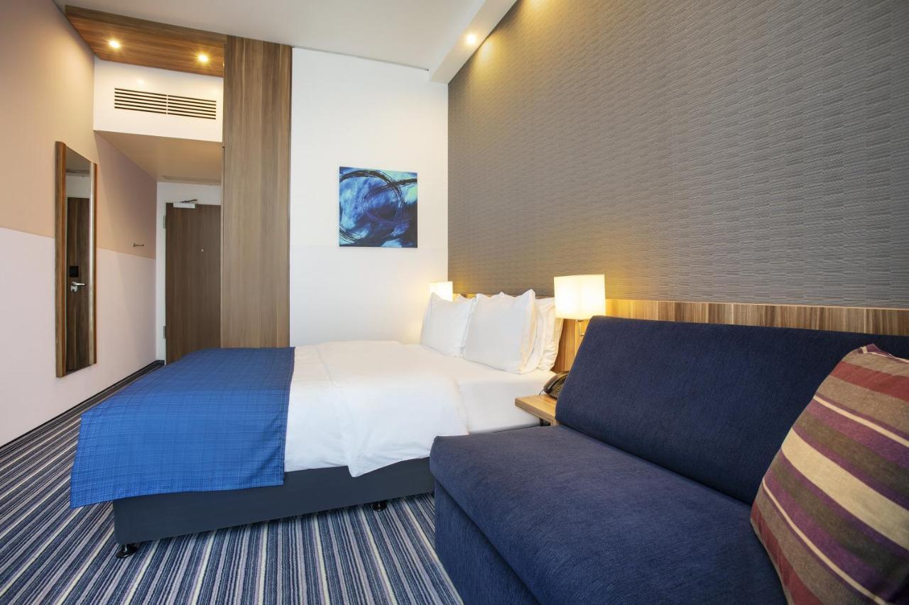 Holiday Inn Express Heidelberg City Centre Bagian luar foto